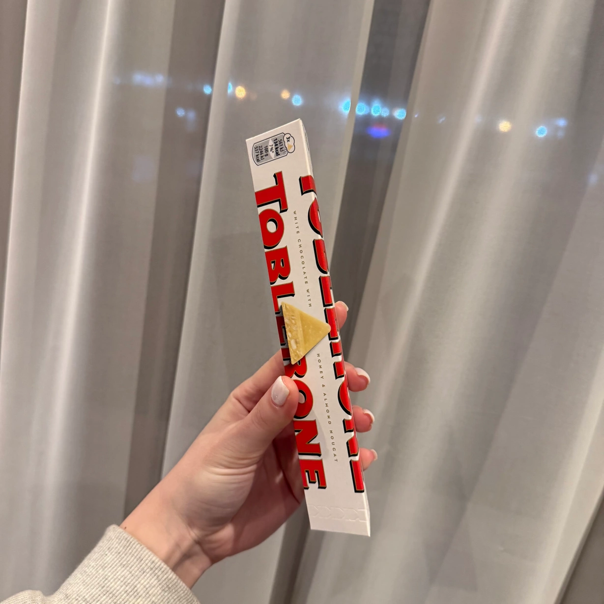 Toblerone белый шоколад 100 грамм